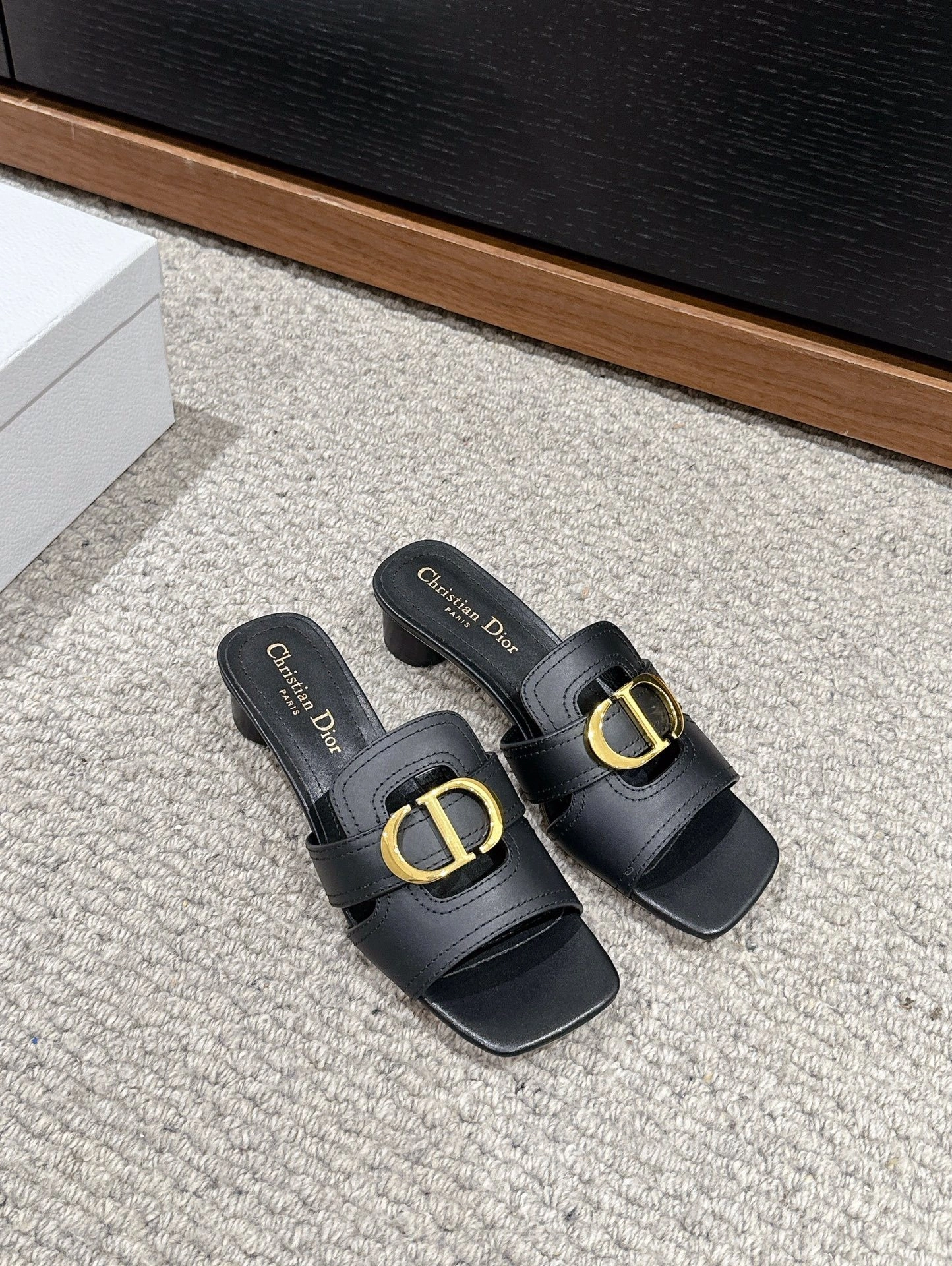 &COCO-- 4ior KCQ883VEA_S900 Calfskin Heel height：3.5CM item:D-X158F1260